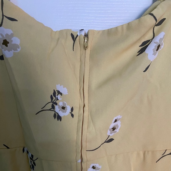 Pale Yellow Floral Dress - Picture 13 of 16